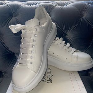 Men’s Alexander McQueen’s size 11 (Euro 44) in New condition. Only worn twice
